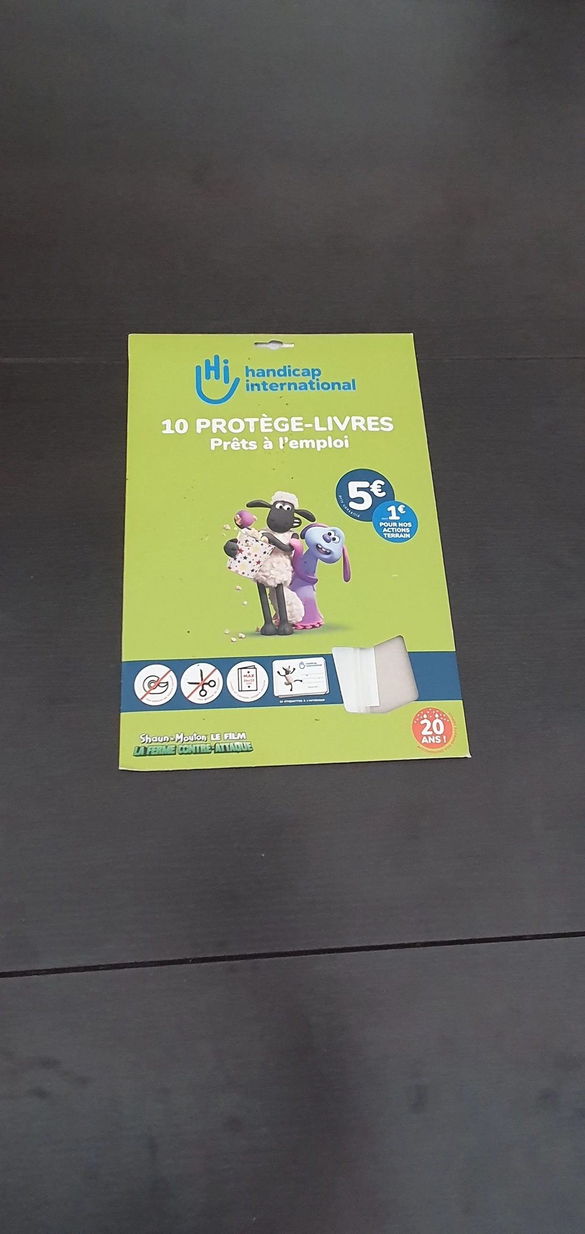 10 protèges livre neufs